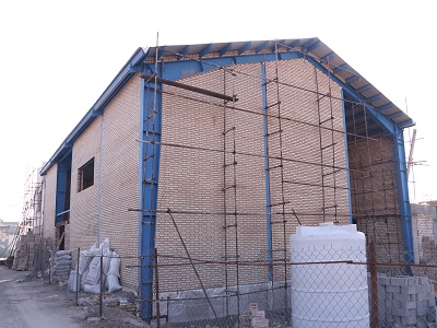 ادامه عملیات دیوار کشی مجموعه فرهنگی ،ورزشی شهرک شهید بهشتی (باغ نشاط)